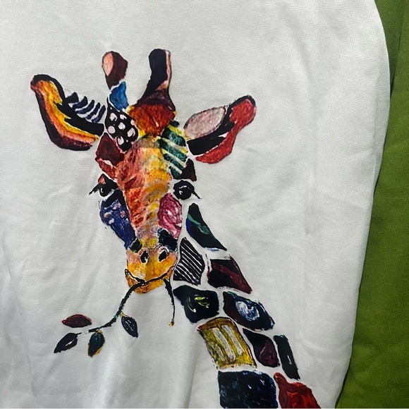 NWT Giraffe Print Green and White Sweater - Picture 2 of 11